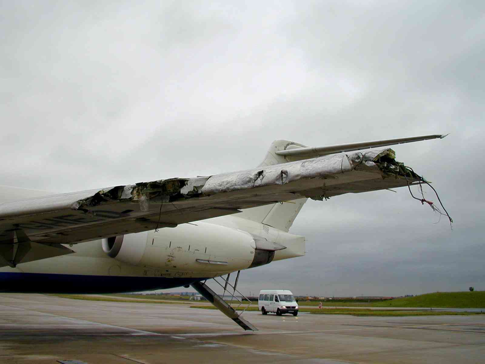 Acc. Air Lib-Fedex9.jpg (65386 octets)